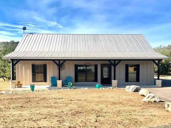 373 Mariposa Avenue, ConCan, TX 78838