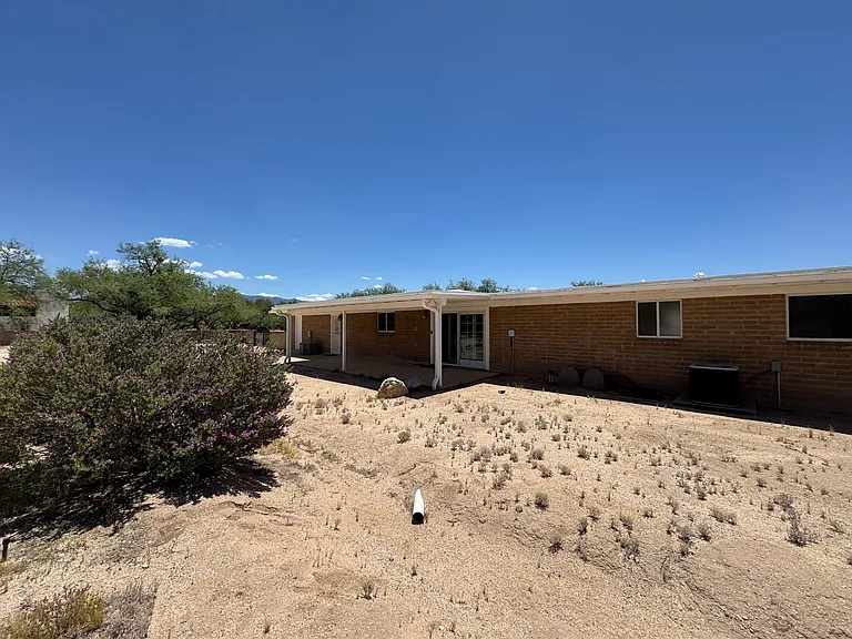 9001 E Bears Path Rd — Photo 31