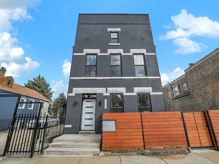 2704 W 24th Pl #2 — Photo 1