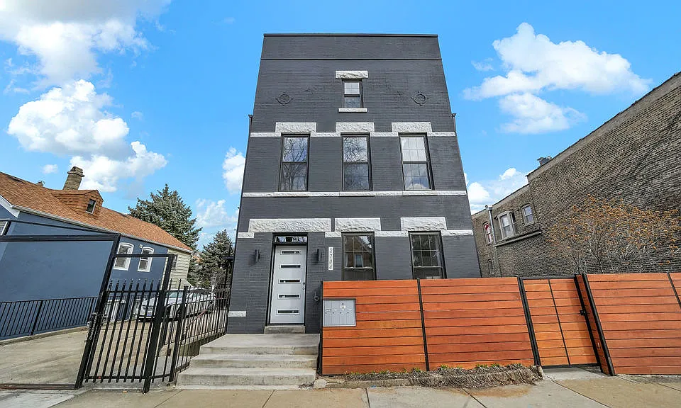 2704 W 24th Pl #2