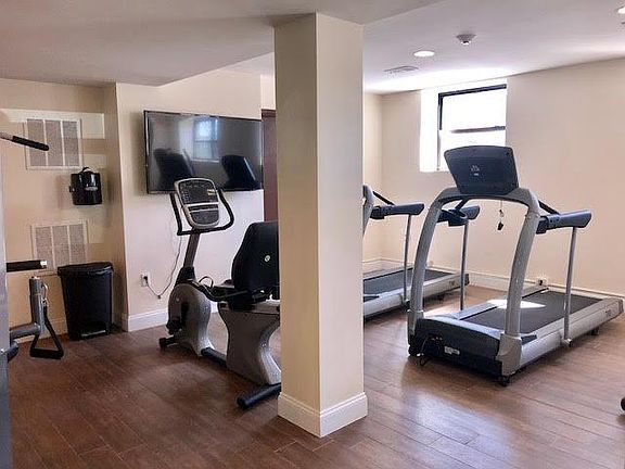 2nd image of 95 N Walnut St APT 101