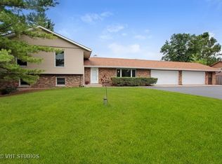545 Monaville Rd, Lake Villa, IL 60046