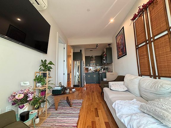 3rd image of 1591 Broadway #17
