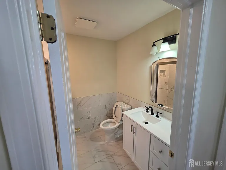 1301 Dahlia Cir — Photo 18