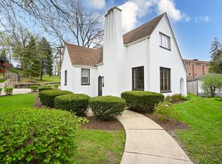 1 Ellyn Ct, Glen Ellyn, IL 60137