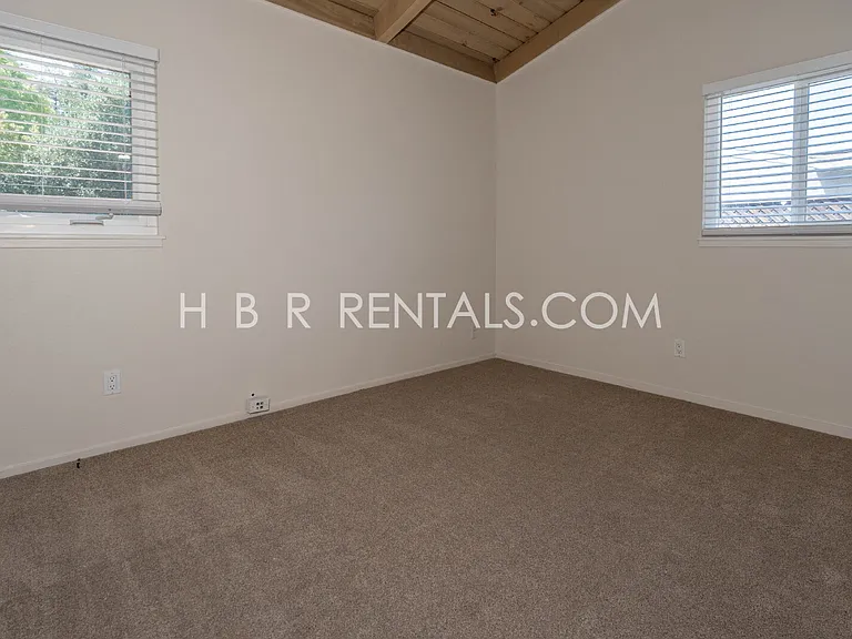 1261 N Tracy Blvd — Photo 14