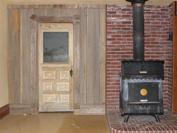 3rd image of 215 W Washington St