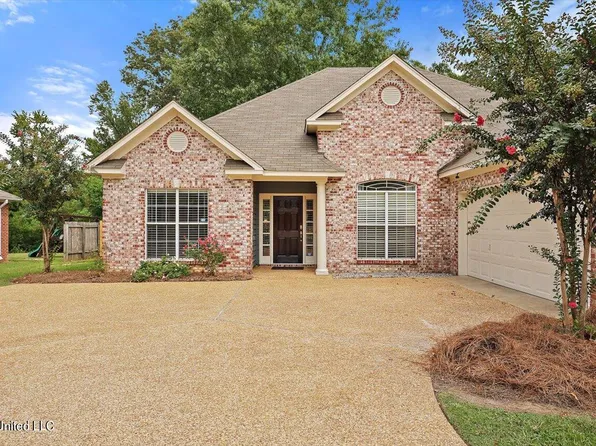 114 Middle Field Dr, Canton, MS 39046