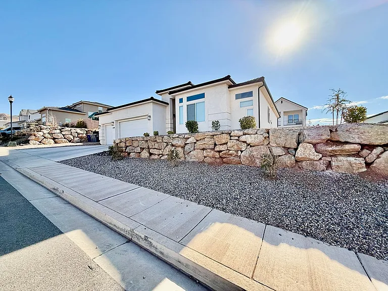 1476 Black Brush Dr — Photo 1