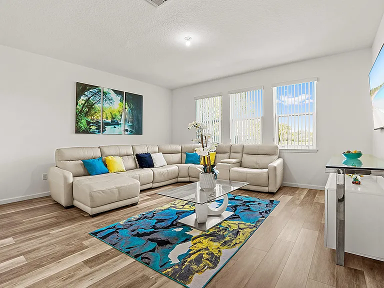 1826 Lake Cove Dr — Photo 14