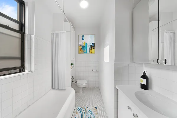 Rented by Vector New York, LLC | media 10