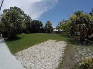 746 NE Spencer St, Jensen Beach, FL 34957