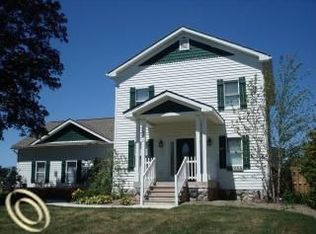 58358 Eleven Mile Rd, South Lyon, MI 48178