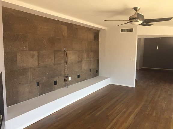 5th image of 281 Amelia Dr