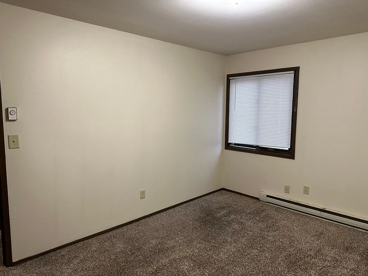 2 bed, 900 sqft, $900 — Photo 4