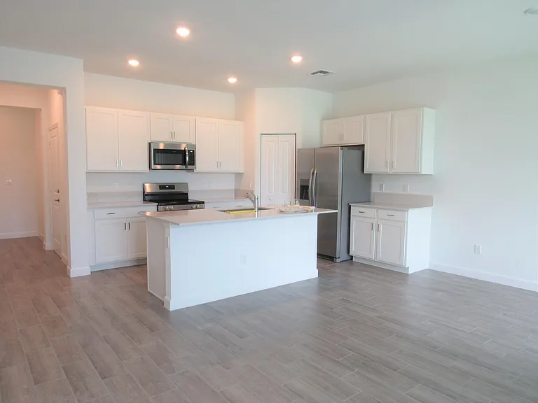 4332 Pond Lily Ln — Photo 3