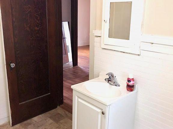 3rd image of 1151 E St