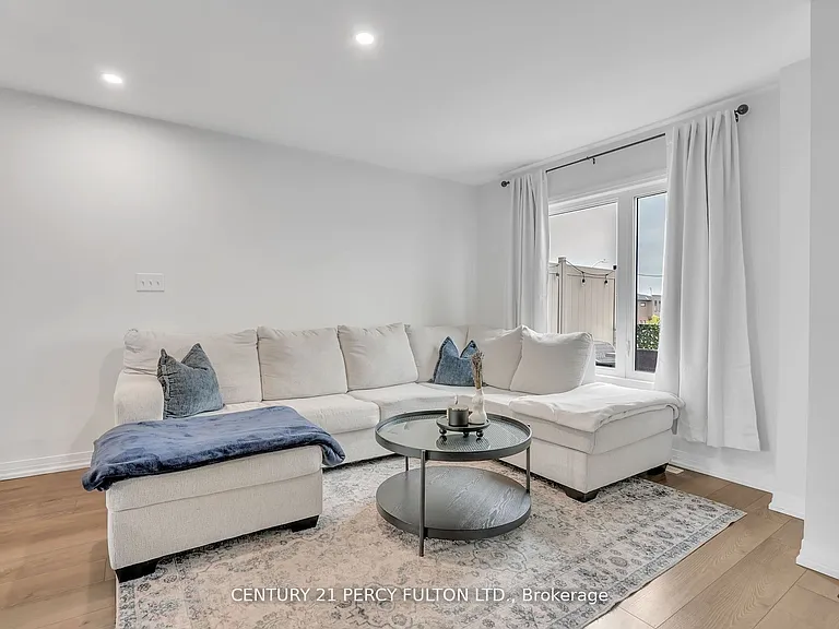 89 Fairlane Ave — Photo 13