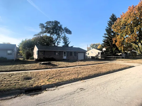 7504 Orion St, Loves Park, IL 61111