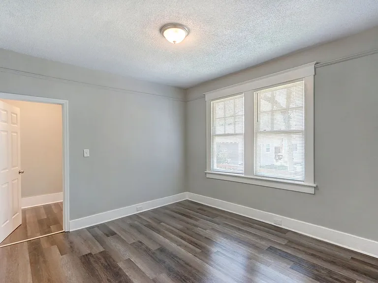 1009 East 33rd Street — Photo 6
