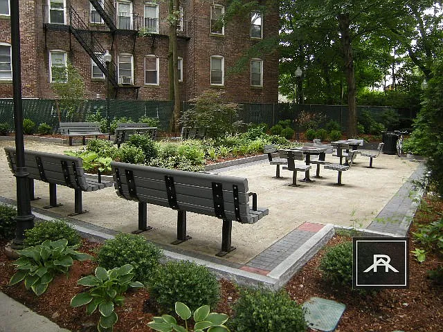 8 Camelot Ct #20 — Photo 17