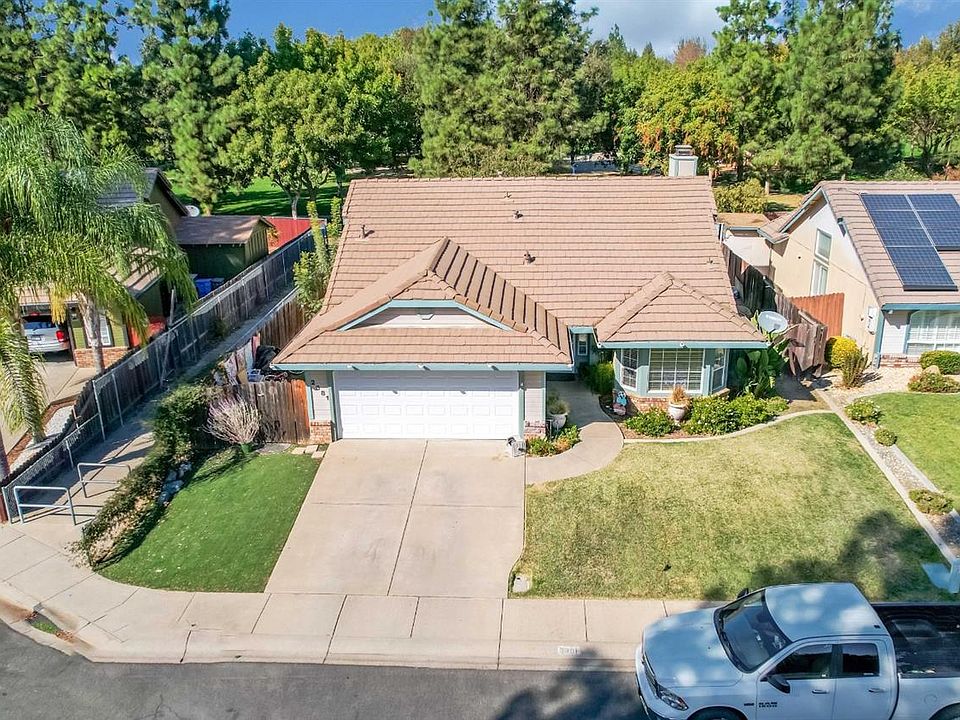 1st image of 2381 Drummond Dr