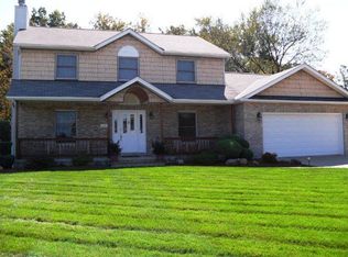 28810 Coulby Ct, Wickliffe, OH 44092