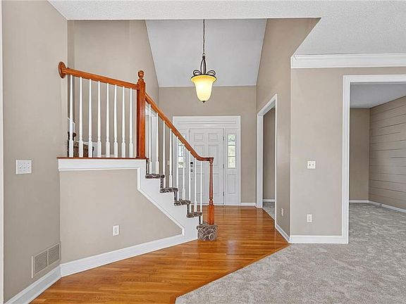 4th image of 5333 Hilltop Dr