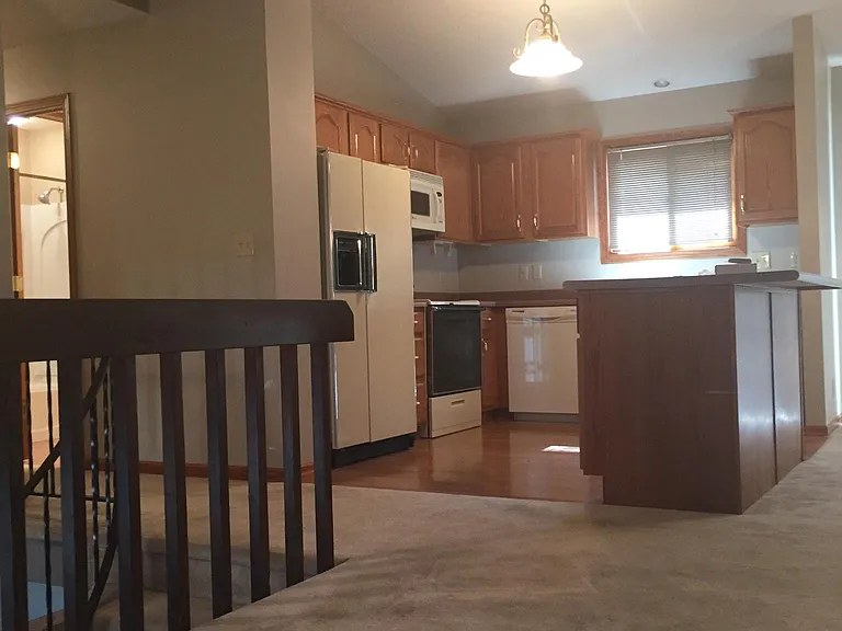 2815 Drake St — Photo 16