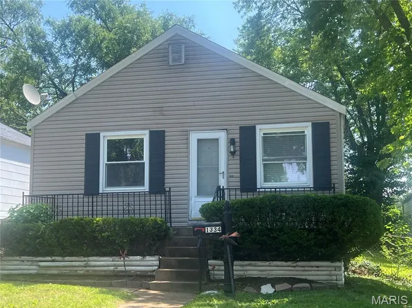 1334 Fairmount Ct, Saint Louis, MO 63139