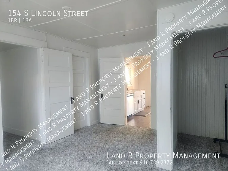 154 S Lincoln St — Photo 10
