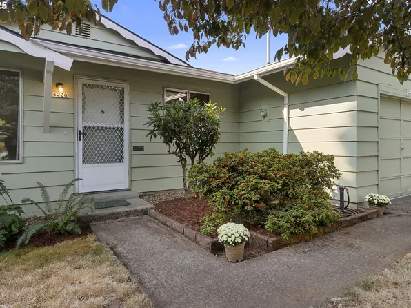 4220 SE Ellis St, Portland, OR 97206