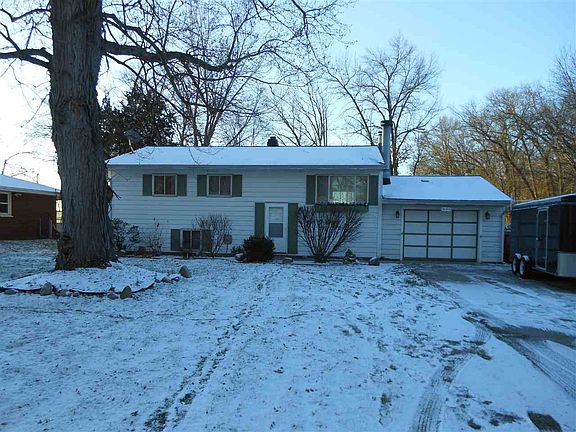 2nd image of 30390 S Meadowbrook Ln
