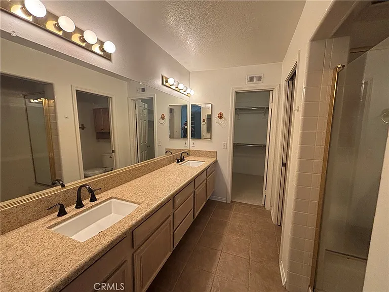 928 Lotus Cir — Photo 33
