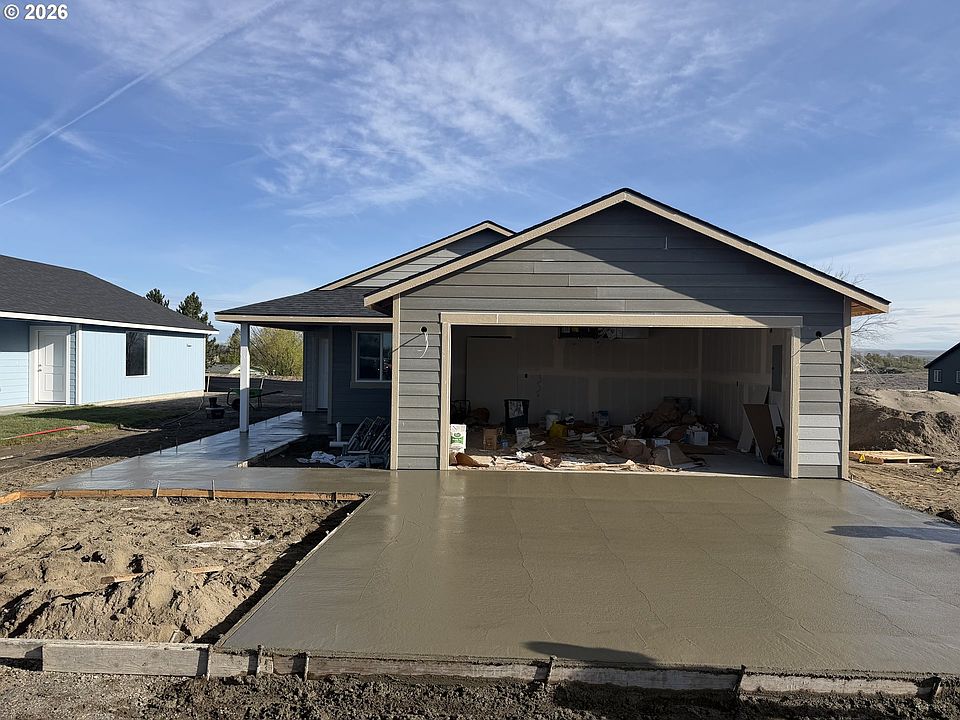 1st image of 820 SE Thomas Ave