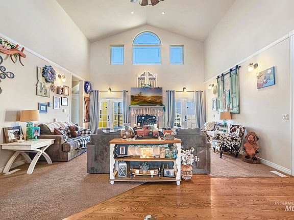 2nd image of 3125 Eagle Ridge Dr