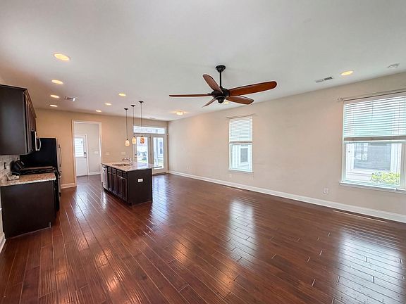 3rd image of 1013 Ashley Garden Blvd