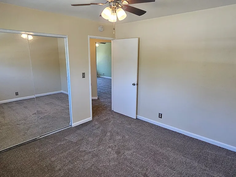 171 Warren Dr — Photo 4