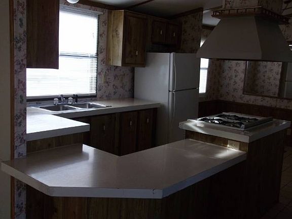 2nd image of 231 Logan Dr
