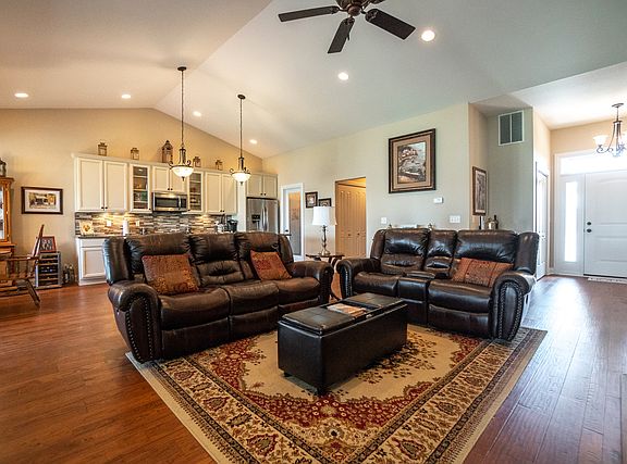 5th image of 1019 Lincoln Dr