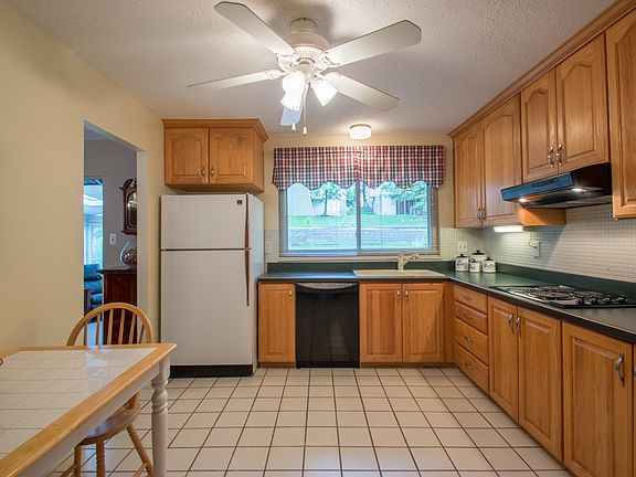 5th image of 432 Weatherby Drive