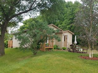 321 1st St, Milnor, ND 58060