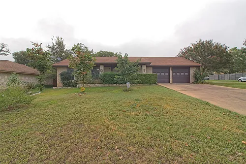 400 Deepwood Dr Photo 1