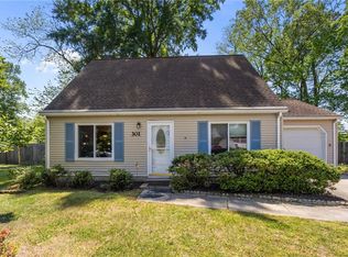 301 Shamrock Ave, Yorktown, VA 23693