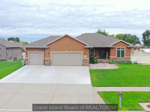 4211 Shanna St, Grand Island, NE 68803