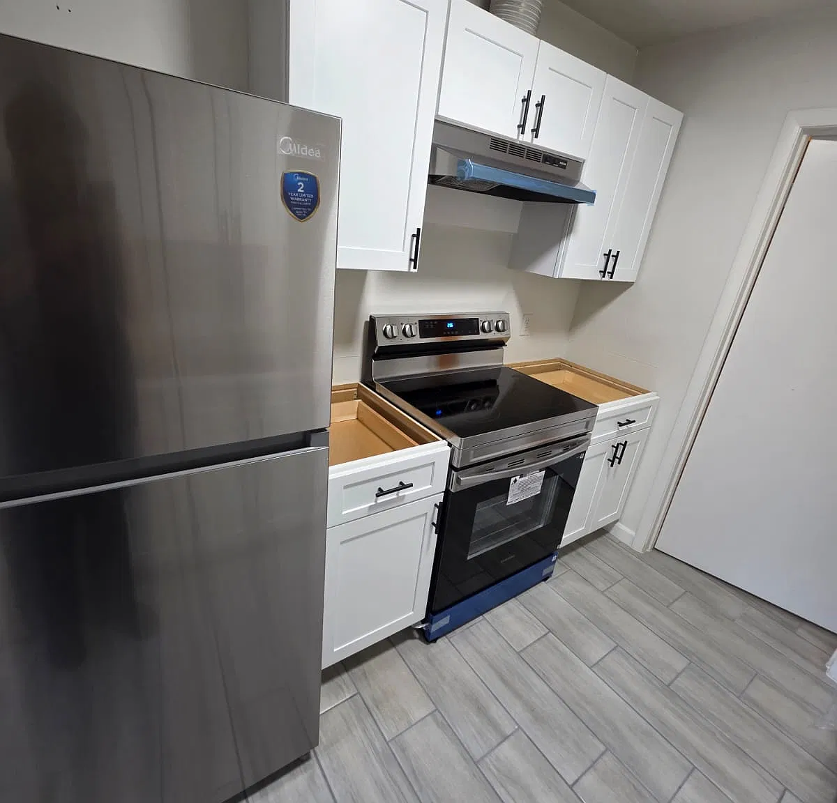 2 bed, 884 sqft, $1,300 — Photo 4