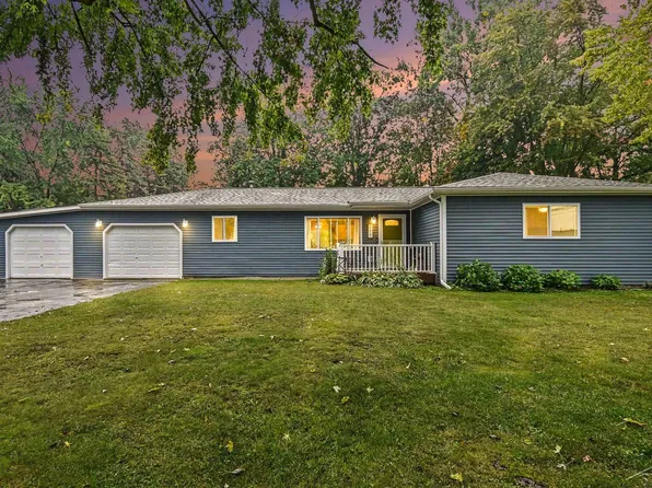 115 W Chestnut St, Breckenridge, MI 48615