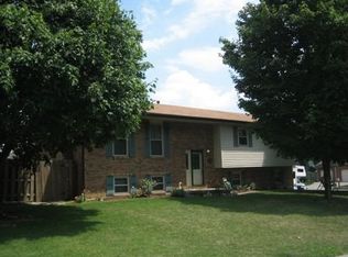 1016 Heincke Rd, Dayton, OH 45449