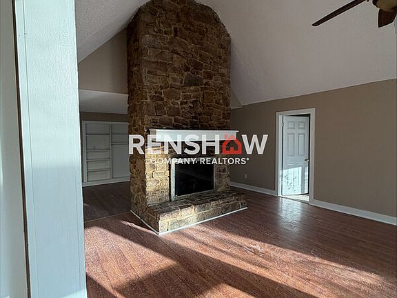 5th image of 35 Maywood Dr