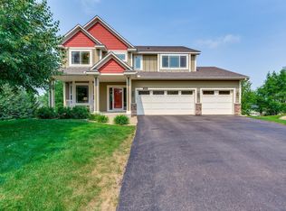 3046 Frontier Rdg, Woodbury, MN 55129